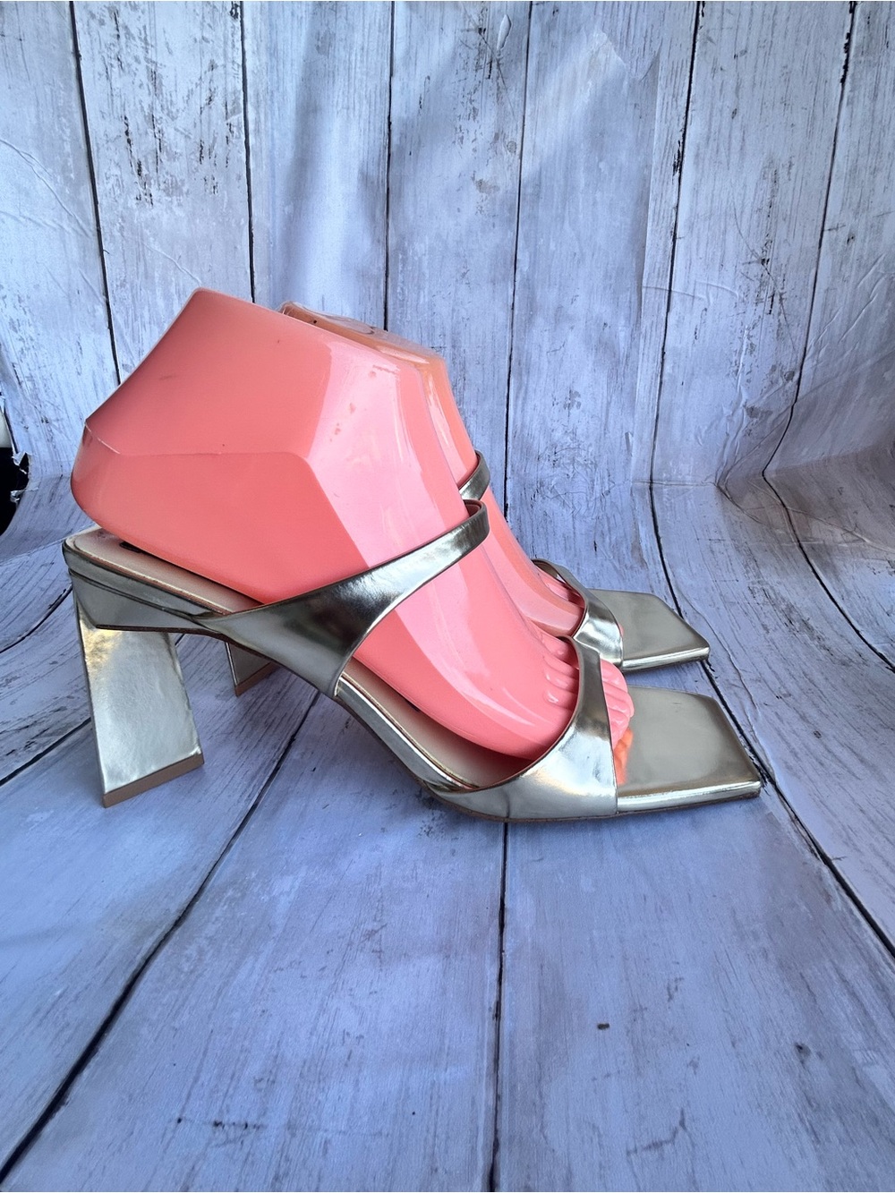 Senso Valeria heeled sandals in gold metallic leather